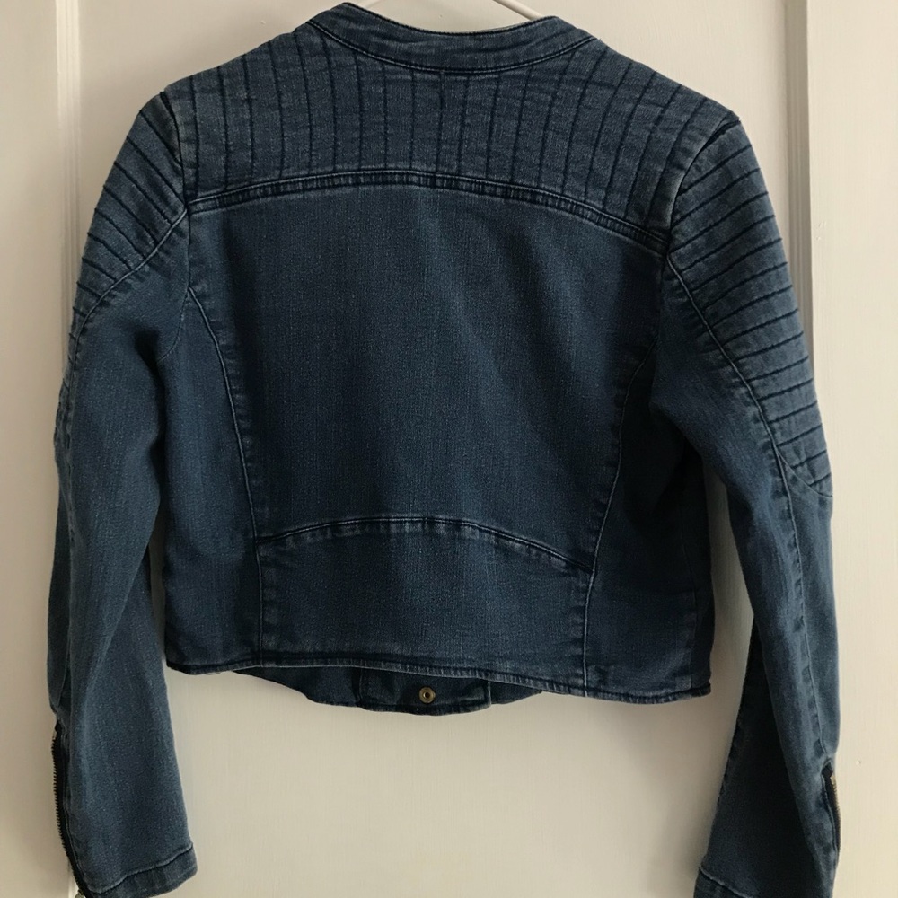 H&M jean jacket - Picture 2 of 4